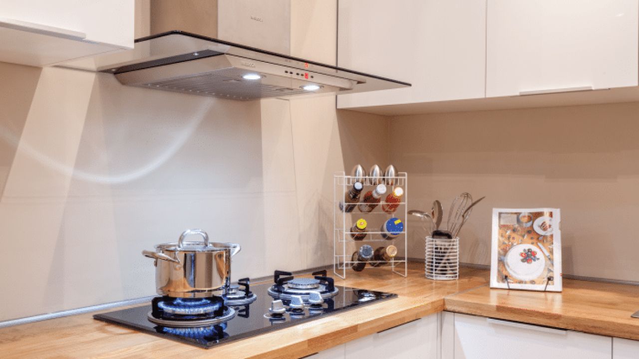 Khoảng cách từ bếp đến máy hút mùi