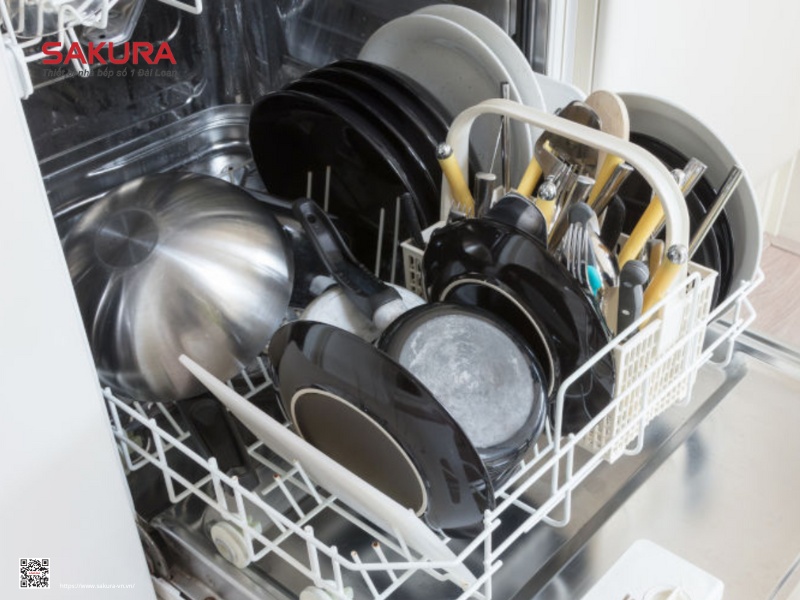 Cách xếp xoong, nồi, chảo vào máy rửa bát
