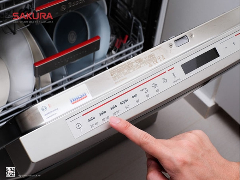 Chọn chương trình rửa phù hợp vào nhu cầu và số lượng chén bát