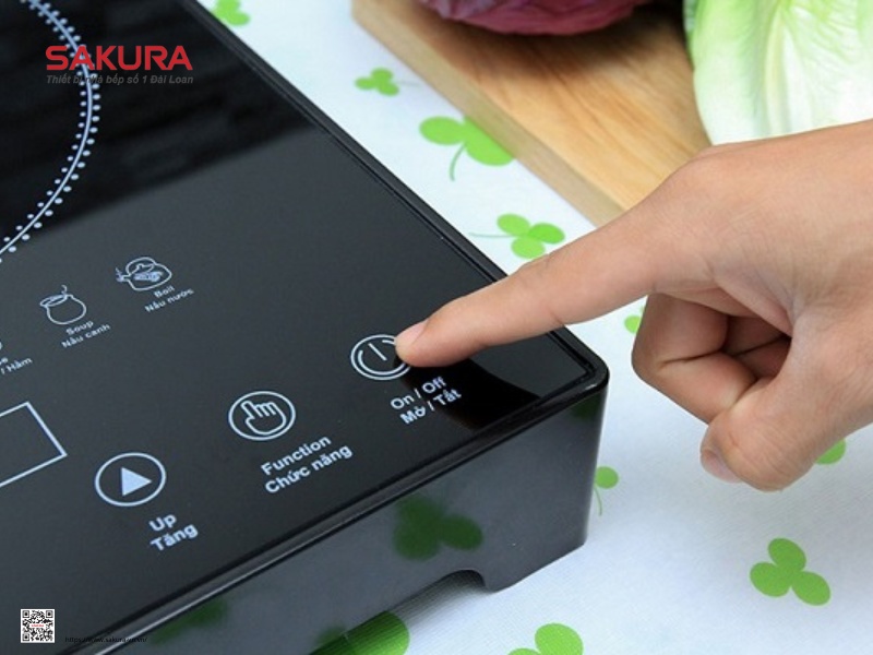 Nhấn nút OFF để tắt bếp sau khi nấu xong