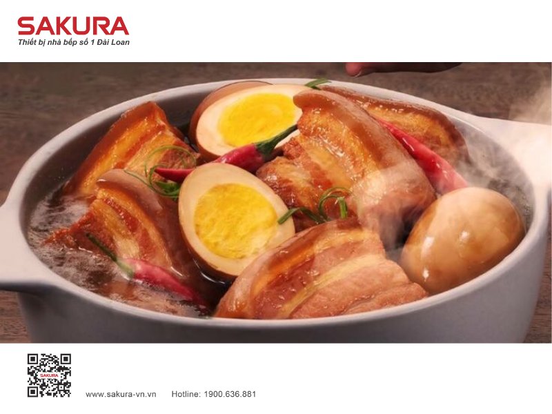 Cung Sakura Vào Bep Nau Thit Kho Tau