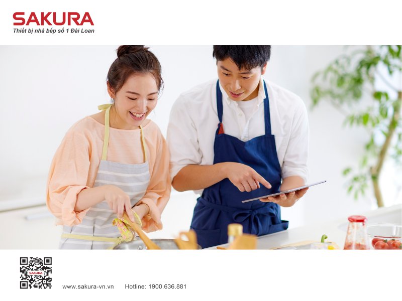 Cung Sakura Vao Bep Nau Chao Thit Bam Rau Cu
