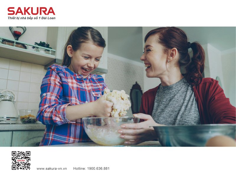 Cung Sakura Vao Bep Lam Banh Dua Dai Loan
